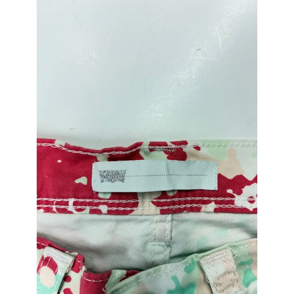 Levis Womens Paint Splatter Camo‎ Denim Shorts Red Green Tan Low Rise Size 28